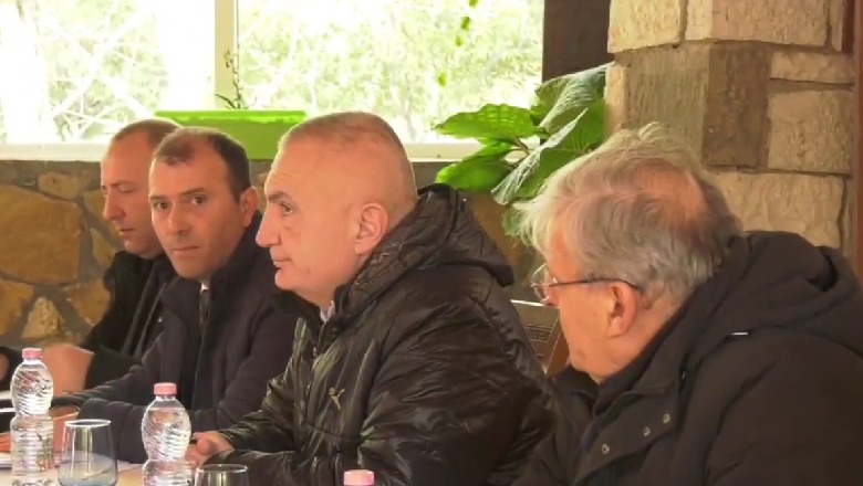 Meta takohet me banorët: Qeveria të bëjë transparencë për projektet në zonën Vlorë-Orikum! 