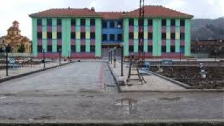 Gjirokastër/ Infektohen me COVID 7 nxënës të një gjimnazi, mbyllen përkohësisht klasat e 11-a