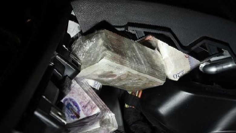 Shqiptari kapet me 100 mijë paund në Angli, i kishte fshehur te kroskoti makinës! Akuzohet për pastrim parash