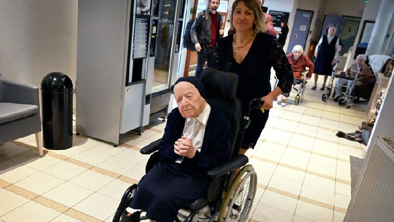 Gruaja më e vjetër në Evropë mposht COVID-19, murgesha do të festojë ditëlindjen e saj të 117-të