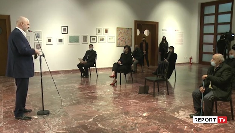 '88 Dritëhije dhe ngjyra', prezantohet për herë të parë ekspozita e piktorit Sali Shijaku! Rama: Pikë referimi të arteve pamore shqiptare