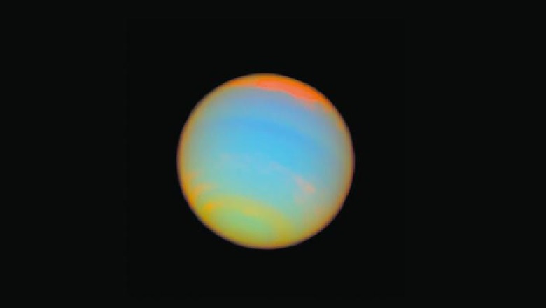 Toka s'është i vetmi planet që përjeton ndryshim të stinëve, pamjet satelitore tregojnë tranzicionin shumëngjyrësh të Saturnit