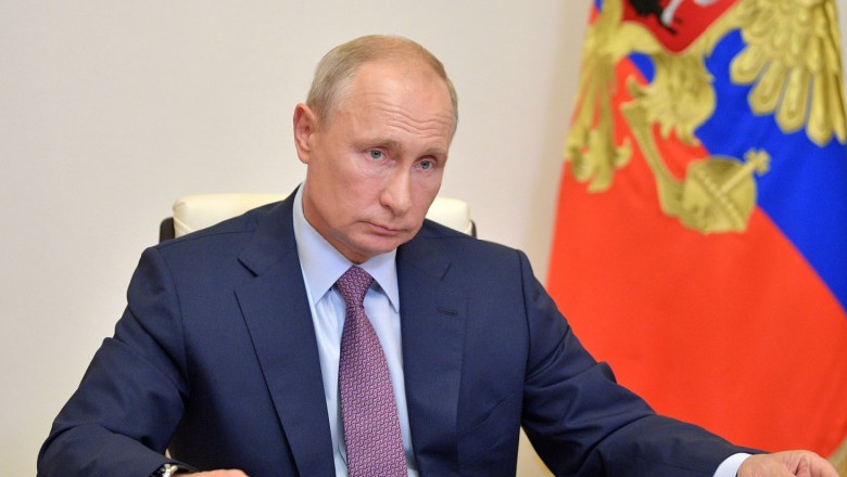 ‘President për jetë’, Putin nënshkruan ligjin e ri që i lejon atij të qëndrojë në pushtet deri në vitin 2036