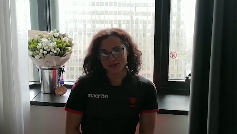 'Nuk u përgatita ashtu siç doja', pëshëngritësja medaliste Veli: Krenare që ngrita flamurin shqiptar