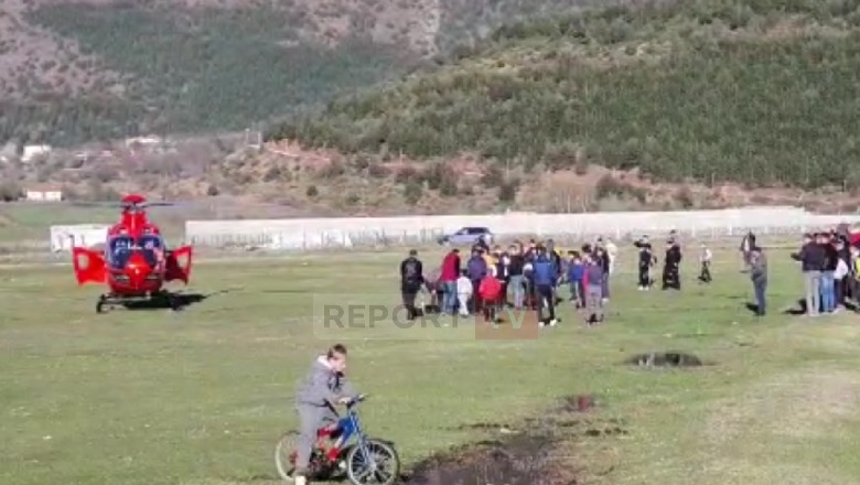 6 vjeçari në Bulqizë rrëzohet nga biçikleta, niset me helikopter drejt Tiranës (VIDEO)