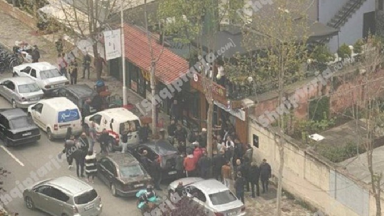 Jehonë në mediat ndërkombëtare, Associated Press shkruan për sulmin me thikë në xhami në Tiranë: