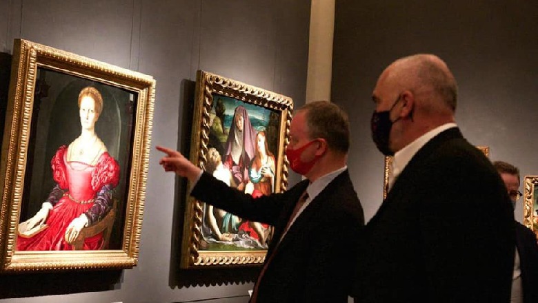 Rama në Firenze, viziton muzeun Uffizi dhe veprën që e ka frymëzuar për artin e tij (FOTO)