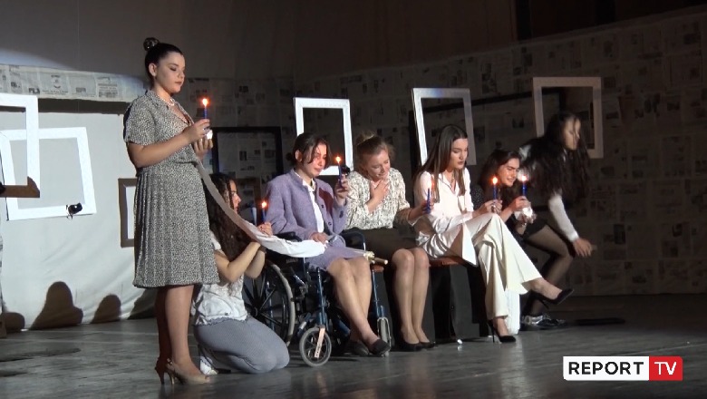 Vihet në skenë komedia '8 femra dhe një mister' në Lezhë (VIDEO)