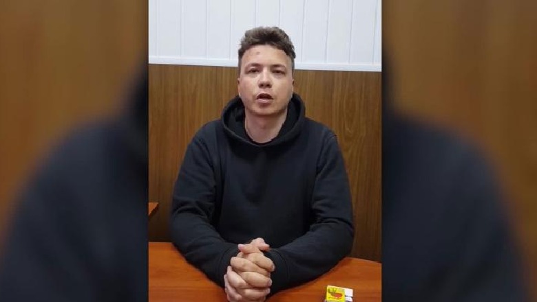 Flet për herë të parë nga burgu Protasevich: Personeli po më sillet në përputhje me ligjin! Opozita bjelloruse: Ka shenja dhune, të lirohet menjëherë (VIDEO)