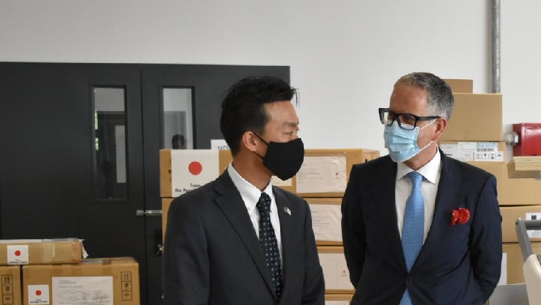 Japonia i dhuron Kosovës 800 mije euro pajisje mjekësore