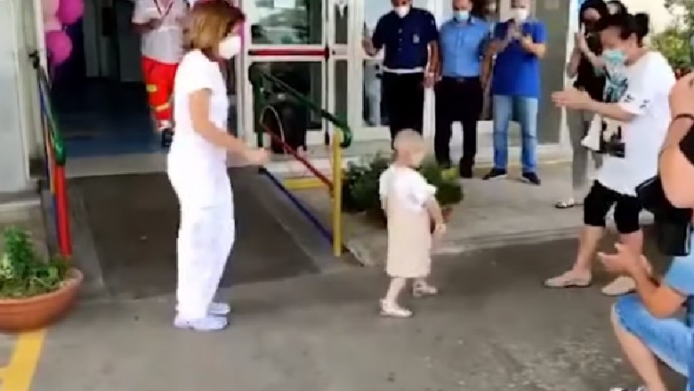 Mposhti kancerin, vogëlushja lë spitalin duke kërcyer (VIDEO)