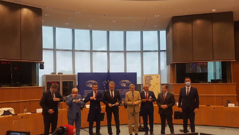 Mbyllet Samiti i krerëve të parlamenteve të Ballkanit Perëndimor, organizuar nga PE! Firmoset deklarata e përbashkët
