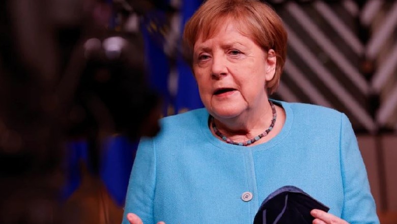 Pavarësisht kundërshtimeve, Merkel sërish në mbrojtje të propozimit për një takim të BE me Putin 