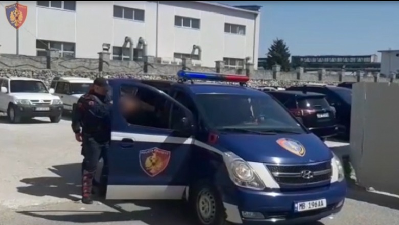 Hidhnin në treg kartmonedha të falsifikuara që i merrnin në Itali, arrestohen 2 të rinj në Tiranë