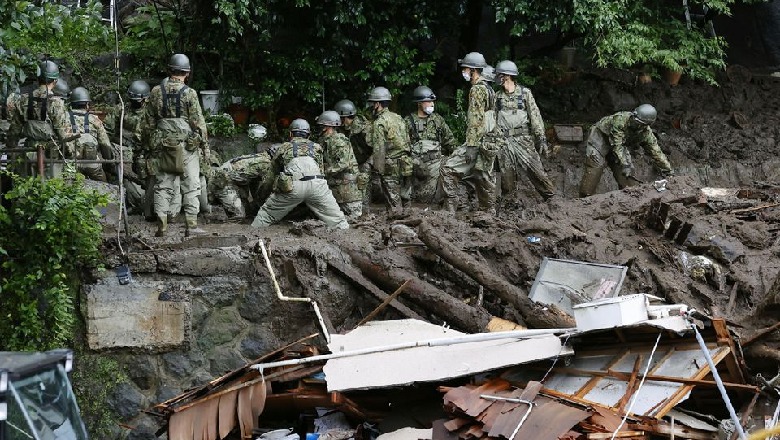 Rrëshqitja e dheut 2 ditë më parë në Japoni, 80 të zhdukur dhe 3 viktima