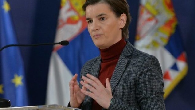 Kryeministrja e Serbisë: Zyrtarët e Serbisë s’e kanë vendin në Srebrenicë, të ndiqen penalisht ata që sulmuan Vuçiç-in pasi është skandal