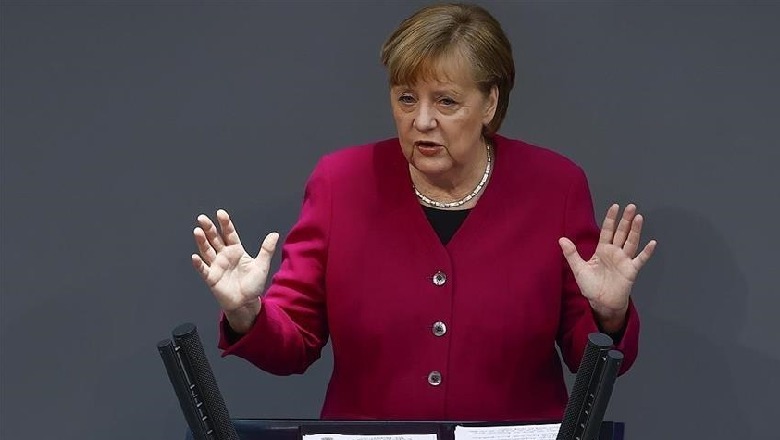 Lufta me COVID-19 vazhdon, Merkel: I ftoj qytetarët të vaksinohen, nuk është e detyrueshme 
