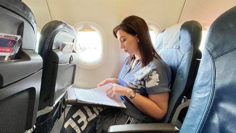 Ministrja Arsimit Kushi poston foto nga avioni: Përgatitjet e fundit për Takimin e Ministrave Përgjegjës për Kërkimin Shkencor 
