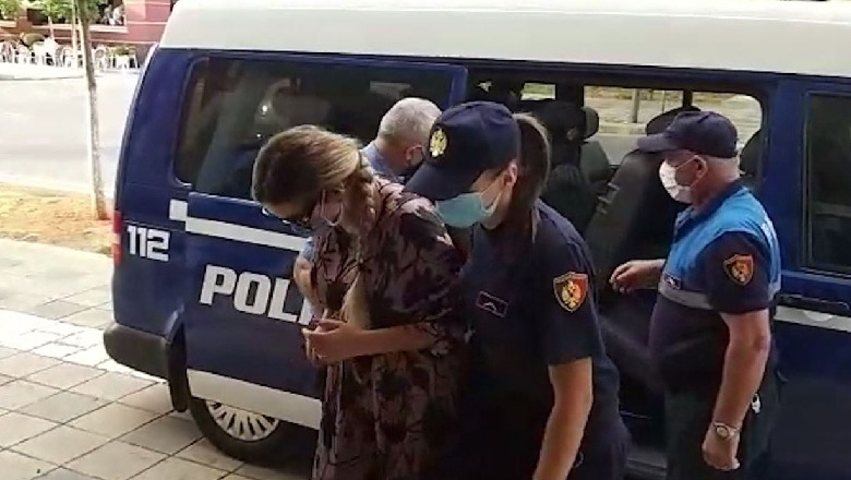 U arrestua 2 ditë më parë, teksa pritet ekstradimi në Shqipëri, Gjykata në Prishtinë lë në burg Fjolla Morinën! U dënua me 6 vite burg për trafikim armësh