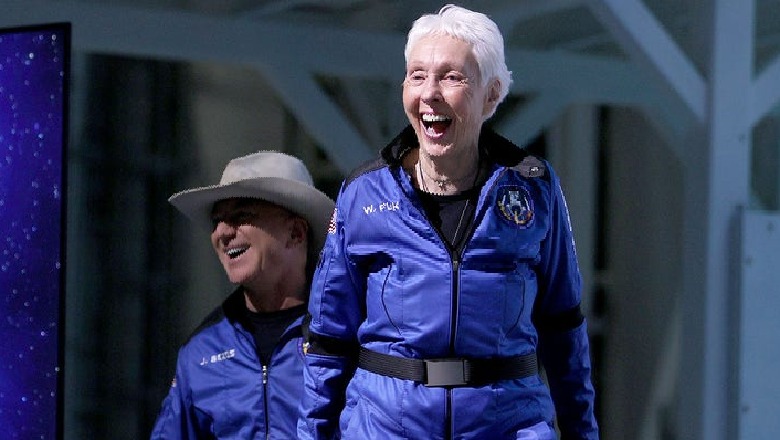 Fluturoi në hapësirë me miliarderin amerikan Jeff Bezos, pilotja 82-vjeçare e zhgënjyer: Ishte errësirë, mendoja se do shihja botën