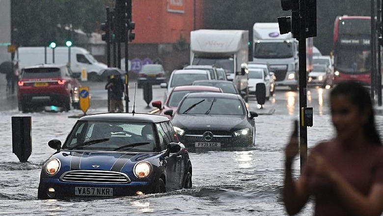 Londra nën' pushtetin' e ujit, përmbytje të mëdha në disa zona të kryeqytetit britanik