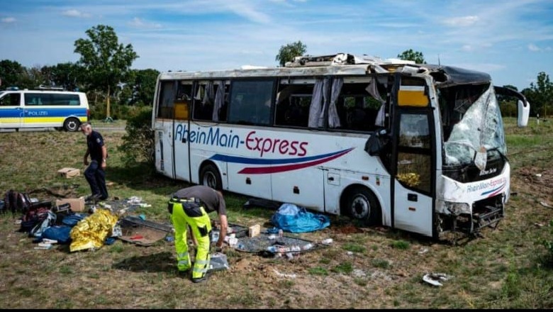 Autobuzi nga Serbia del nga rruga në Gjermani, plagosen 19 persona, 9 në gjendje të rëndë