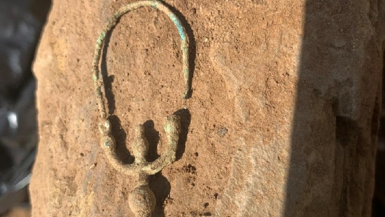 Nga vathët e varëset e zbukuruara, gjenden bizhuteri në varrezën mesjetare të zbuluar në Përmet
