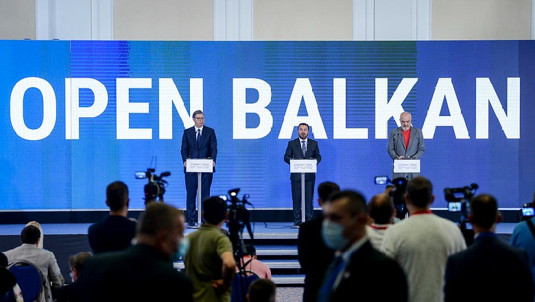Mero Baze: Hetuesit e 'Ballkanit të hapur' dhe Shqipërisë së mbyllur