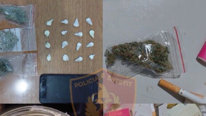 Kapen duke i shitur kokainë 20-vjeçarit nga Tirana, arrestohen dy të rinj për shpërndarje të drograve të forta në Himarë