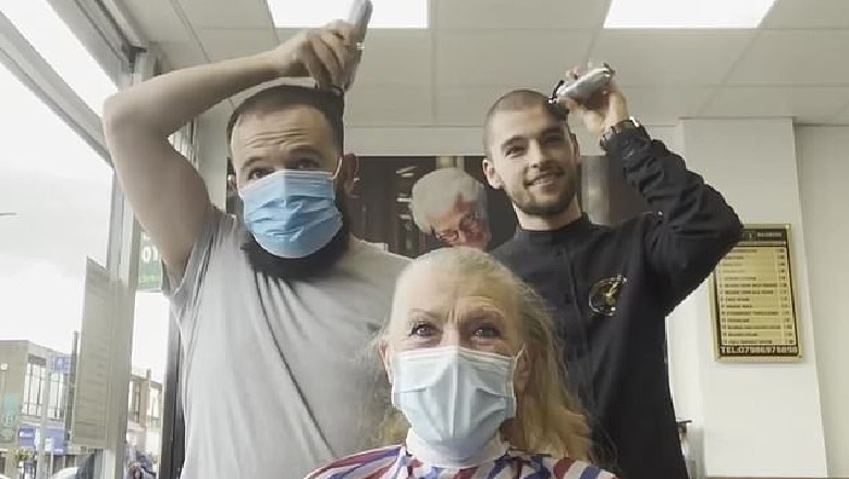 ‘Nuk je vetëm’, 2 shqiptarët në Britani bëjnë gjestin prekës, rruajnë flokët në mbështetje të 58-vjeçares me kancer: E njoh dhimbjen, nëna ime vdiq nga COVID-19 
