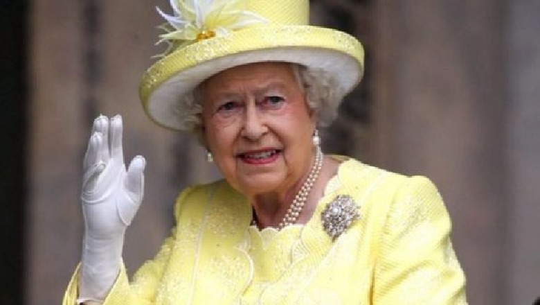 Mbretëresha Elizabeth përjetoi momente frike, avioni privat nuk ulej dot prej motit të keq! Nesër shënon 70 vjet në fron
