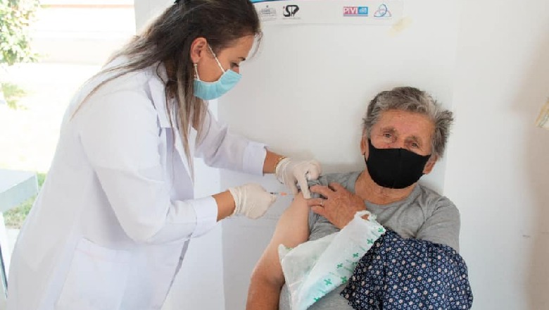 Infektimet shtohen, kryebashkiaku i Divjakës thirrje qytetarëve: Mos e neglizhoni, duhet të vaksinoheni! E vetmja mënyrë për t’i dhënë fund ‘luftës’ me COVID-19 