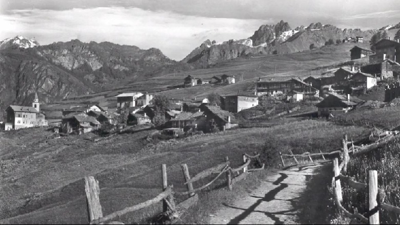 Në shpatet e pjerrëta të Luginës Aosta, Chamois është i vetmi fshat italian që nuk mund të arrihet me makinë