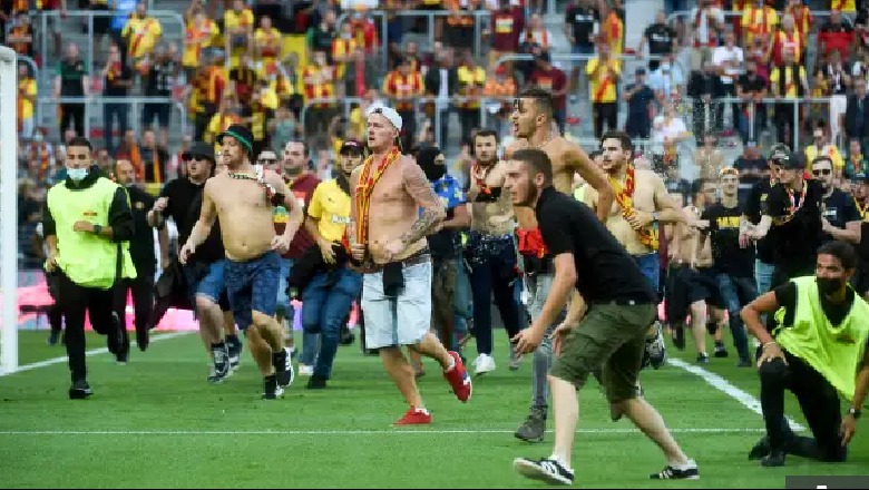 Futbolli francez nuk gjen qetësi, dhuna ulet 'këmbëkryq'! Tifozët e Lens sulmojnë rivalët e Lille