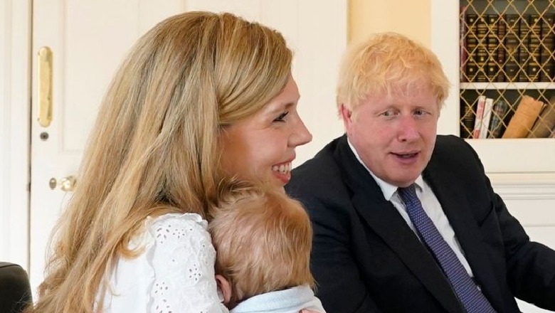 Kryeministri Boris Johnson më në fund e konfirmon: Kam 6 fëmijë, ndërroj shumë pelena