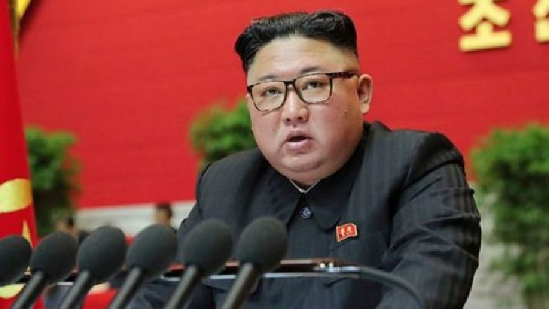 Kim Jong Un shprehet i gatshëm për të rikthyer bisedimet me Korenë e Jugut