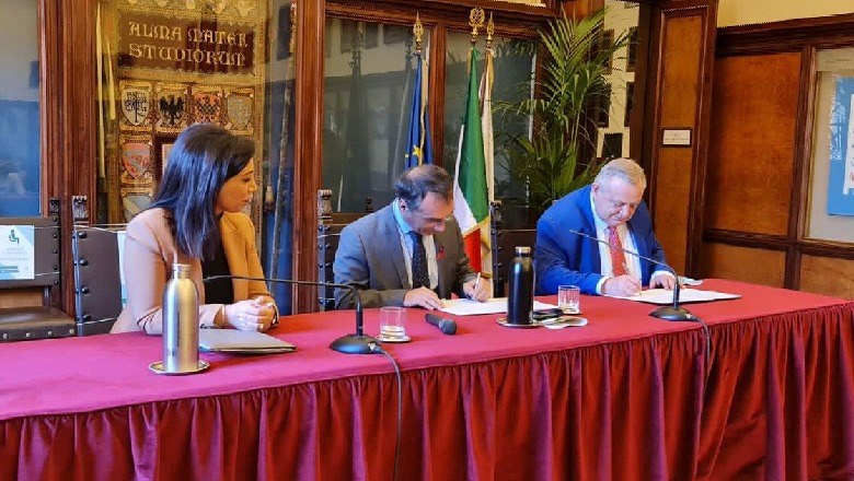 Itali, firmoset marrëveshja mes Universitetit të Mjekësisë Tiranë dhe Universitetit të Bolonjës për diplomat e dyfishta të doktoraturës