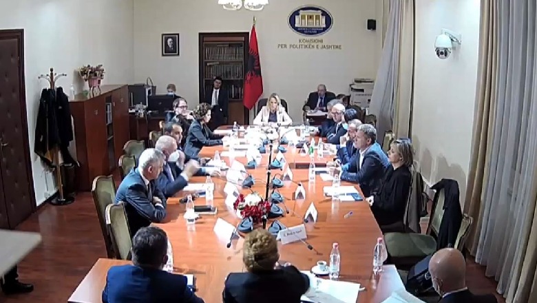Ministria e Jashtme 'merr' Diasporën: Intensifikim i punës gjatë 2022! Të angazhuar për të mbrojtur të drejtat e shqiptarëve