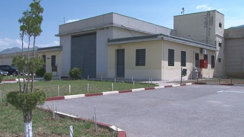 I infektuar me COVID, përkeqësohet gjendja shëndetësore e një të burgosuri në burgun e Drenovës, dërgohet në Tiranë