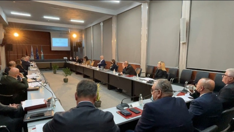 Rama mbledh rektorët në Durrës, në fokus të takimit ndërkombëtarizimi i universiteteve dhe buxheti për arsimin e lartë