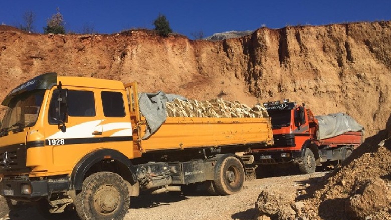 Po transportonin me kamion gurë dekorative të nxjerrë nga Mali i Tomorit, 6 persona nën hetim