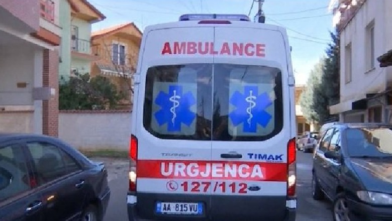 Tiranë/ 24-vjeçari gjendet i vdekur në makinë, dyshohet si pasojë e arrestit kardiak