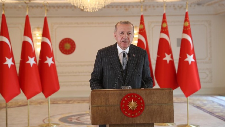 Dobësimi i Lirës turke dhe kaosi ekonomik ‘zgjon’ Erdoganin: Turqia do të ketë sukses në 'luftën' ekonomike të pavarësisë