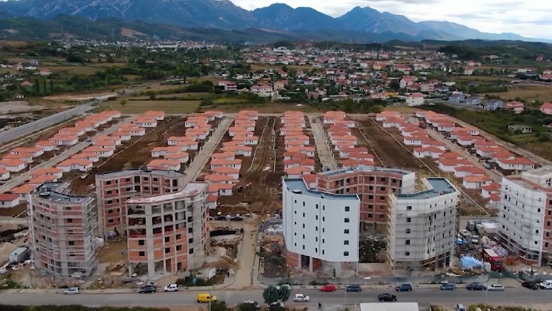 2 vite nga tërmeti, 1400 familje futen në shtëpitë e reja! U premtua të mbyllej në 2020, rindërtimi përfundon në 2022