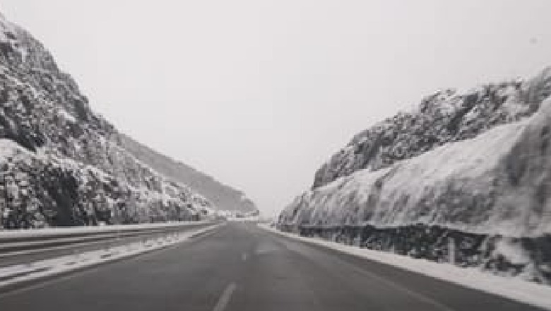 Reshje të dendura dëbore, AHC: Segmenti rrugor Fan-Kolsh, pjesë e autostradës Milot-Morinë e pastruar dhe pa probleme  