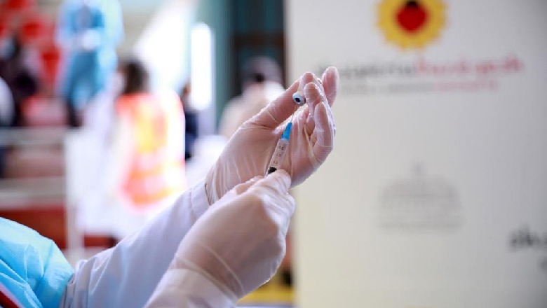 Varianti i ri Omicron, Ministria e Shëndetësisë apelon për t’u vaksinuar: Në gatishmëri të shtuar, rishikimi i masave në varësi të situatës