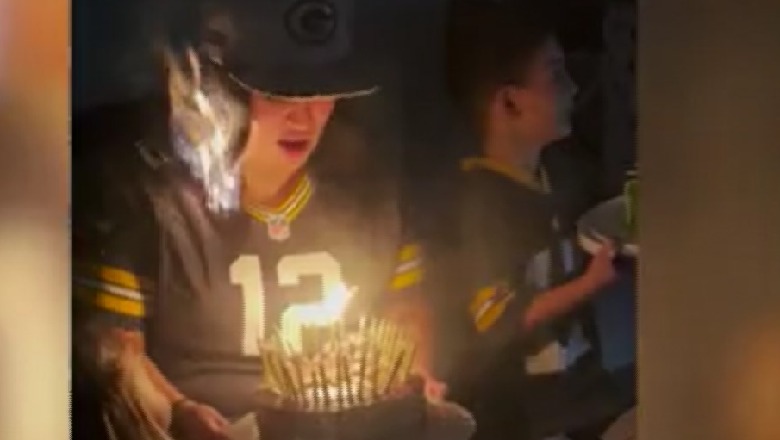 VIDEO/ Po fikte qirinjtë e tortës por flokët i marrin flakë, momenti kur britanikes i shkatërrohet ditëlindja
