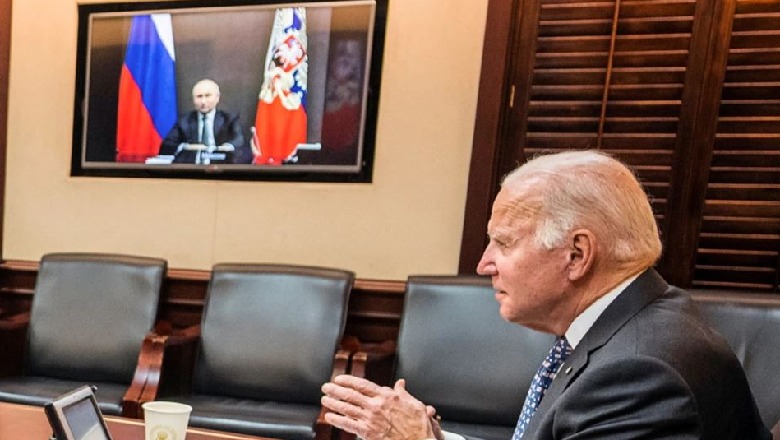Biden: SHBA nuk po shqyrton vendosjen e trupave amerikane në Ukrainë për të penguar një sulm të mundshëm rus