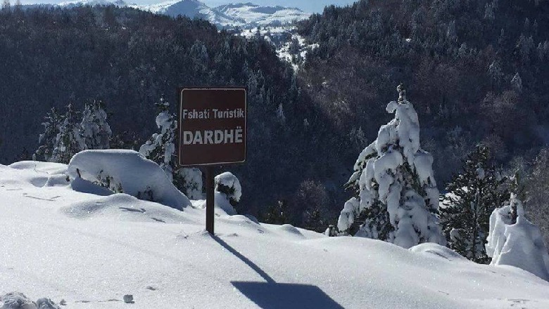 Bora në Dardhë deri në 70 cm! Në Qarkun Korçë pa drita dhjetëra fshatra, 7 të tjera të izoluara 