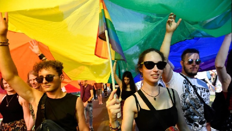 Ekspertët evropianë: Ligjet për LGBT në Hungari shkelin standardet ndërkombëtare